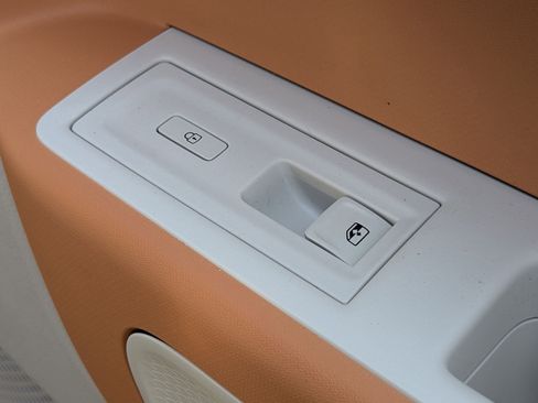 New 2025 Volkswagen ID. Buzz 1st Edition image 35