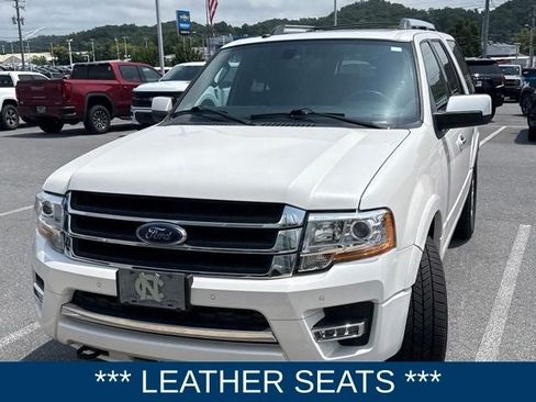 Used 2017 Ford Expedition Limited w/ Equipment Group 301A AWD/4WD image 4