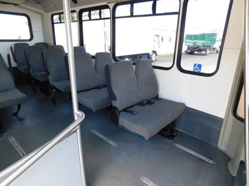 Used 2012 Chevrolet Express 4500 w/ Shuttle Bus Package image 21