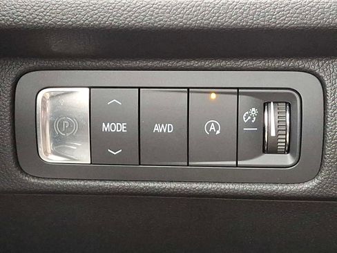 Used 2024 Chevrolet Traverse RS image 25