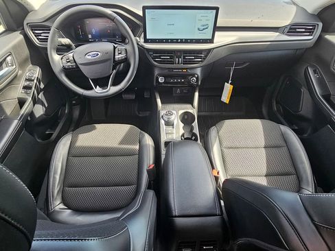 Used 2025 Ford Escape SE image 22