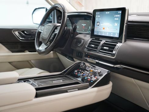 Used 2020 Lincoln Navigator L Black Label AWD/4WD image 17