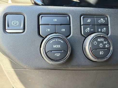 Used 2024 Chevrolet Silverado 2500 LT w/ Z71 Sport Edition image 21