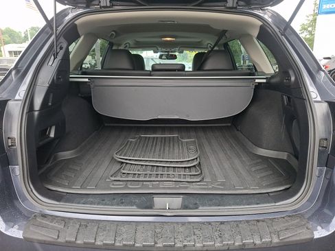 Used 2016 Subaru Outback 3.6R Limited AWD/4WD image 33