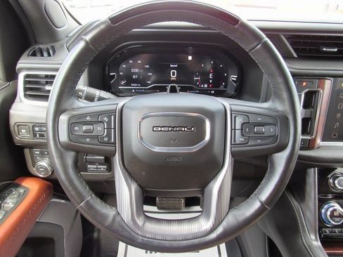 Used 2023 GMC Yukon XL Denali Ultimate image 24