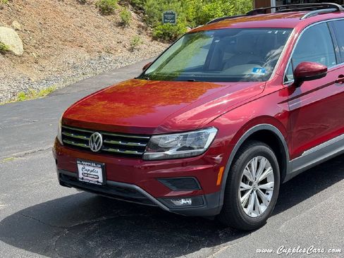Used 2018 Volkswagen Tiguan SE AWD/4WD image 31