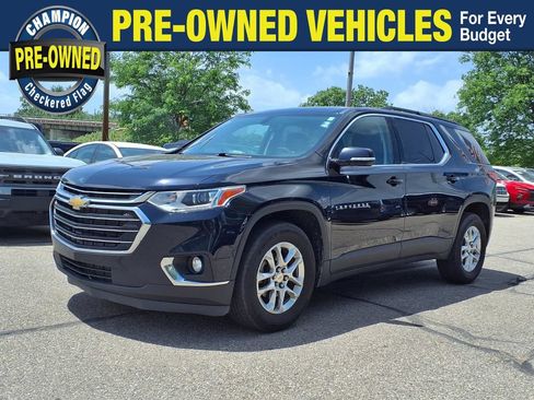 Used 2020 Chevrolet Traverse LT w/ LPO, Floor Liner Package AWD/4WD image 1