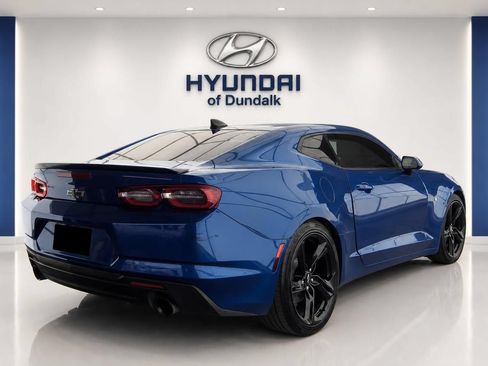 Used 2020 Chevrolet Camaro LT w/ Technology Package RWD image 4