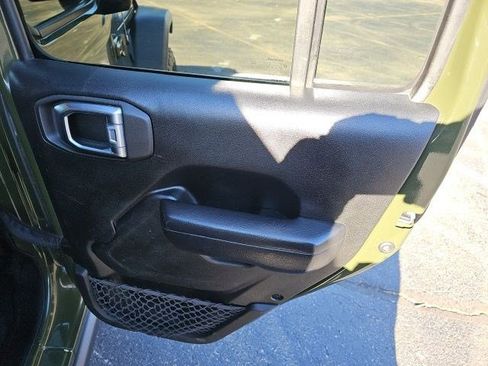 Used 2021 Jeep Wrangler Unlimited Rubicon image 17