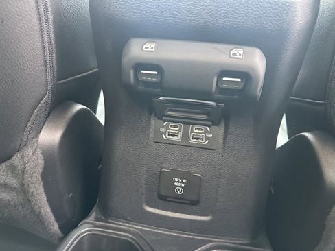 Used 2023 Jeep Gladiator Sport S image 15