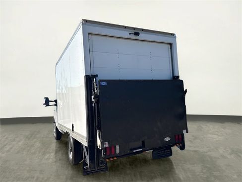 Used 2022 Ford E-350 and Econoline 350 Super Duty w/ Power Windows & Locks Group image 4