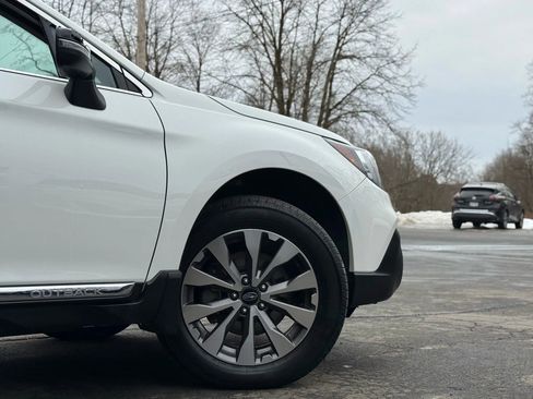 Used 2018 Subaru Outback 3.6R Touring w/ Popular Package #3 image 56
