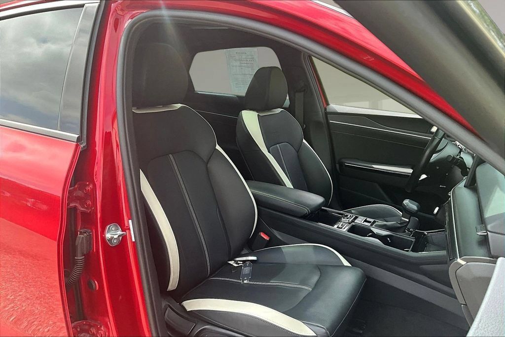 Certified 2025 Kia K5 GT-Line w/ GT-Line Premium Package FWD image 27