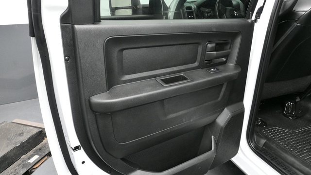 Used 2024 RAM 2500 Tradesman w/ Chrome Appearance Group AWD/4WD image 13