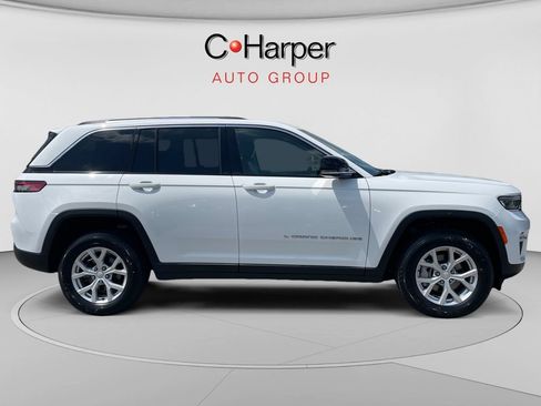 Used 2023 Jeep Grand Cherokee Limited AWD/4WD image 2