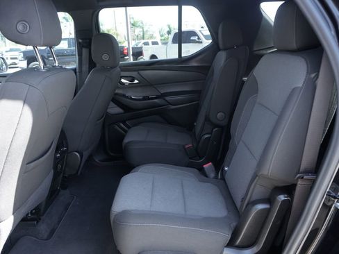 Used 2023 Chevrolet Traverse LT FWD image 34