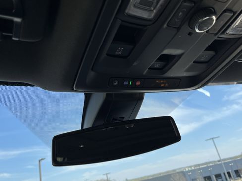 Used 2021 GMC Yukon SLT w/ SLT Luxury Plus Package RWD image 22