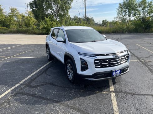 Used 2026 Chevrolet Equinox LT w/ Convenience Package II image 8