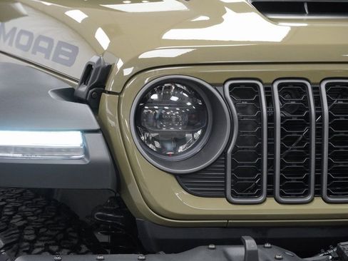 New 2026 Jeep Wrangler Unlimited Rubicon 392 image 5