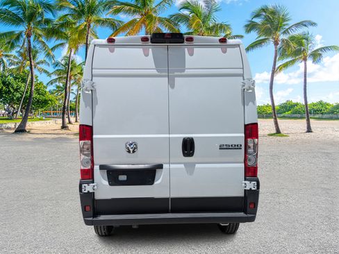 Used 2026 RAM ProMaster 2500 w/ Convenience Group FWD image 5