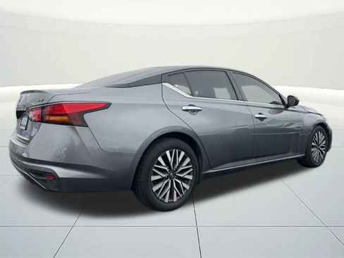 Used 2023 Nissan Altima 2.5 SV image 5