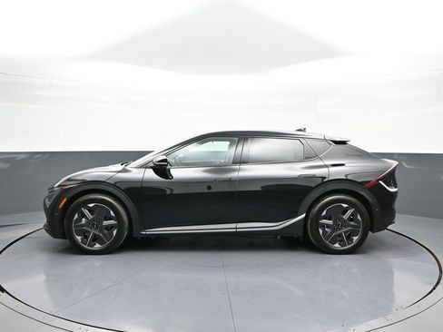 New 2025 Kia EV6 Light w/ Light LR Technology Package image 9