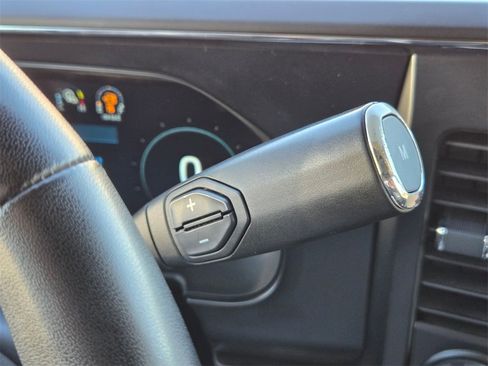 Used 2024 Ford F350 Lariat w/ Lariat Ultimate Package image 16