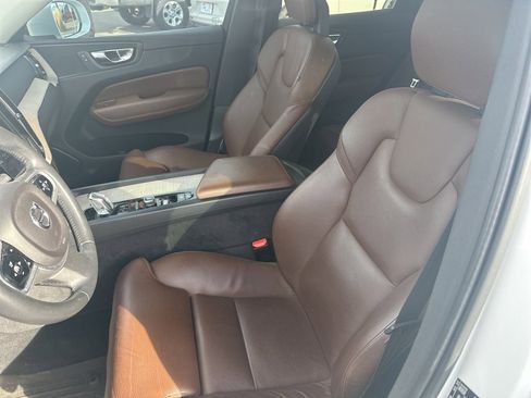 Used 2018 Volvo XC60 T8 Inscription w/ Advanced Package image 8