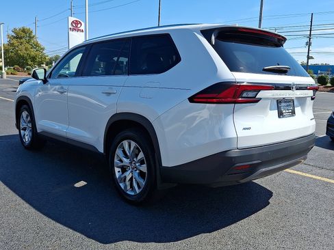 Used 2026 Toyota Grand Highlander AWD image 4