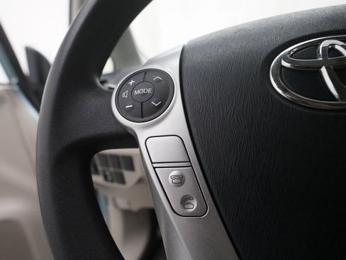 Used 2015 Toyota Prius Two image 17