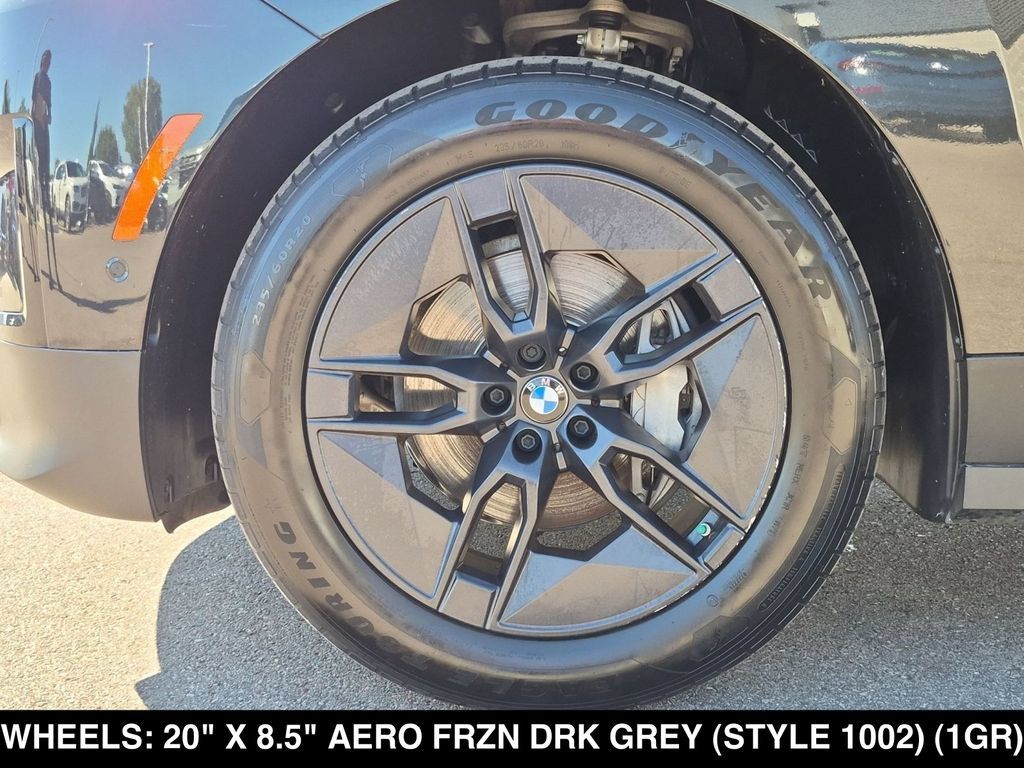 Used 2024 BMW iX xDrive50 w/ Premium Package AWD/4WD image 18