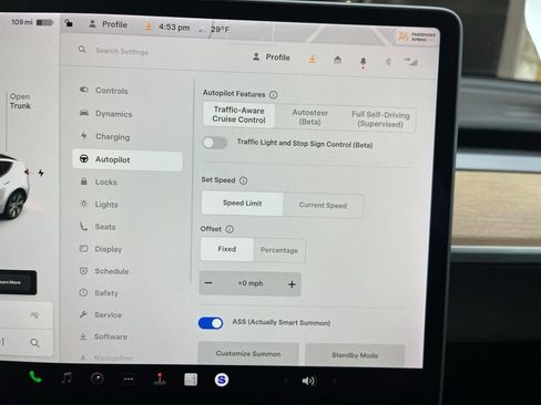 Used 2022 Tesla Model Y Long Range image 39