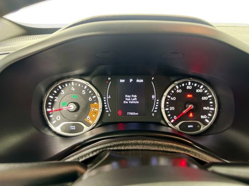 Used 2020 Jeep Renegade Altitude image 23