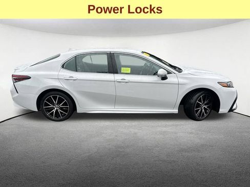 Used 2023 Toyota Camry SE AWD/4WD image 11