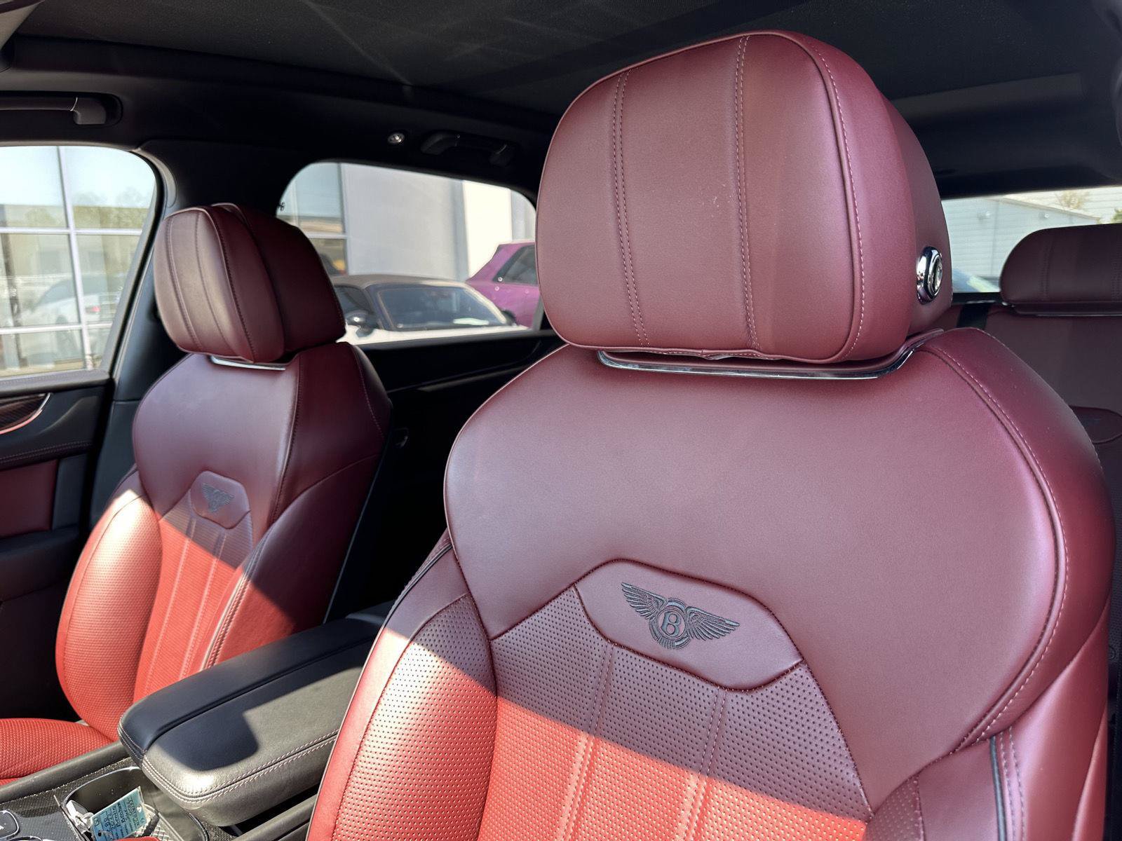 Used 2022 Bentley Bentayga AWD/4WD image 13