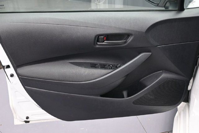 Used 2025 Toyota Corolla LE FWD image 15