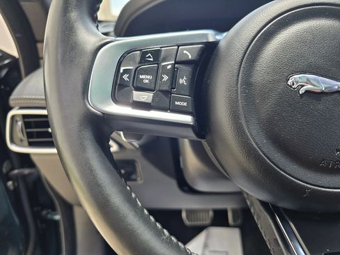Used 2017 Jaguar F-PACE S AWD/4WD image 36