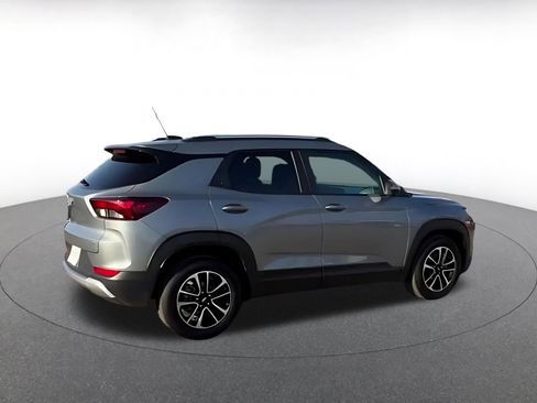 Used 2025 Chevrolet TrailBlazer LT image 12