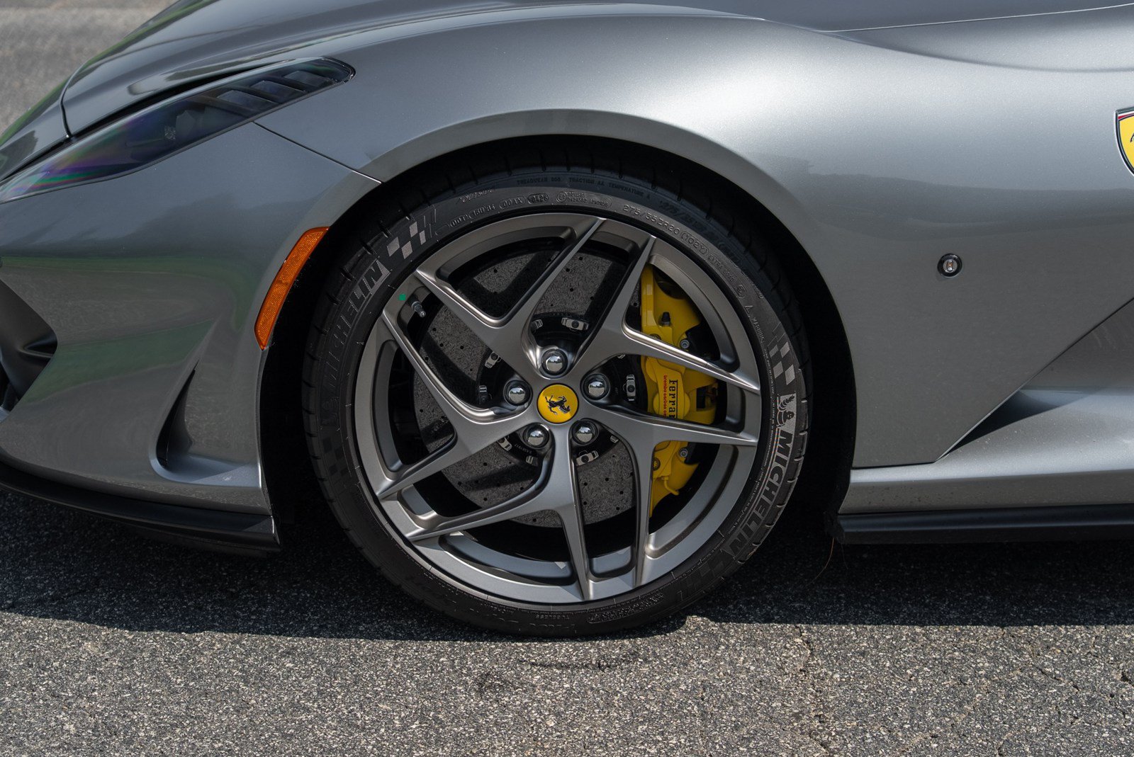 Used 2020 Ferrari 812 Superfast RWD image 9