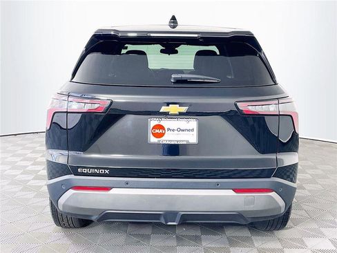 Used 2026 Chevrolet Equinox LT FWD image 7