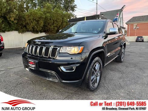 Used 2017 Jeep Grand Cherokee Limited AWD/4WD image 6