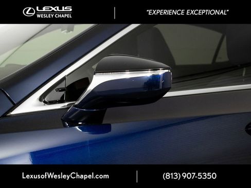 Used 2024 Lexus ES 350 350 w/ Premium Package image 12