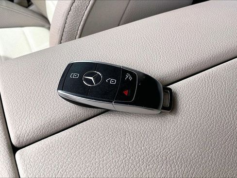 Certified 2024 Mercedes-Benz GLE 450 4MATIC image 10