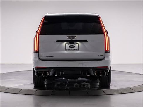Used 2026 Cadillac Escalade V w/ LPO, ONYX Package AWD/4WD image 4