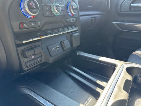 Used 2022 GMC Sierra 2500 AT4 w/ AT4 Preferred Package image 15