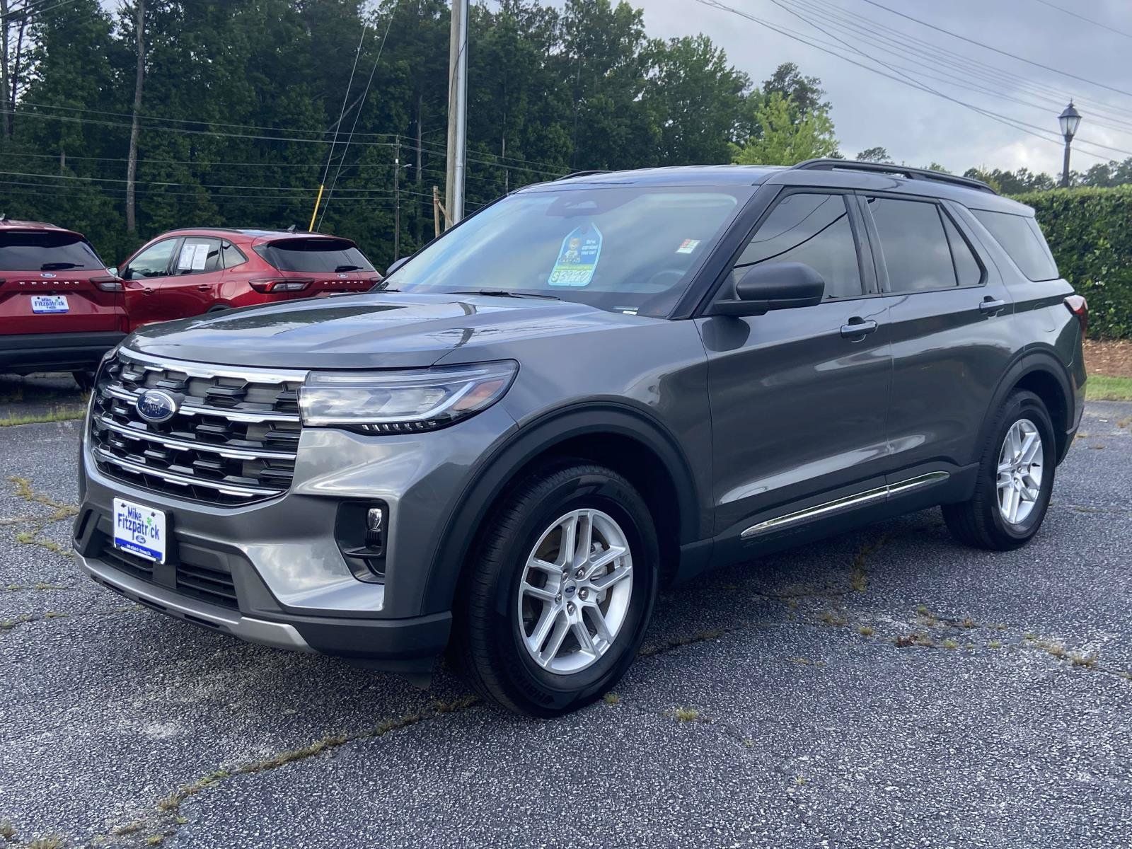 Used 2025 Ford Explorer Active w/ Active Comfort Package RWD image 7