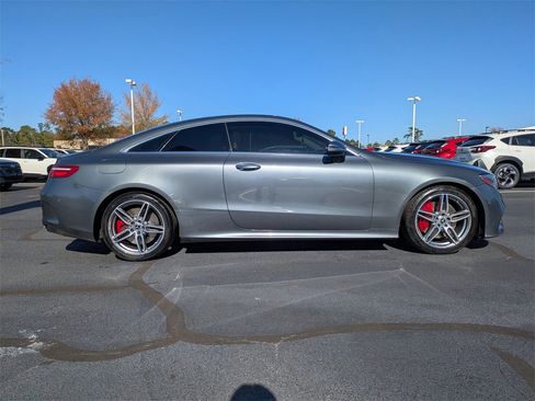 Used 2018 Mercedes-Benz E 400 Coupe image 4