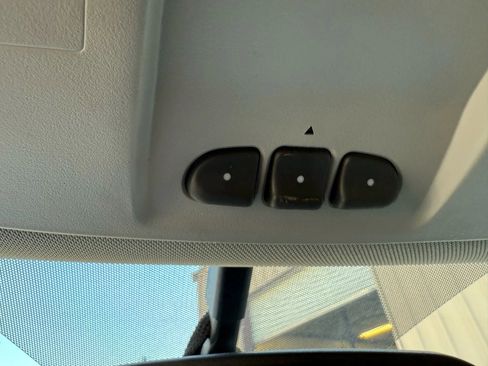 Used 2017 Chevrolet Traverse LT w/ Style and Technology Package image 19