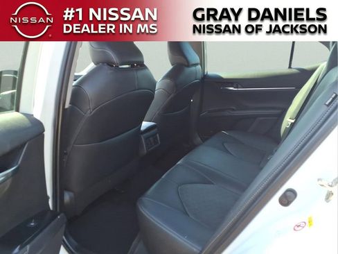 Used 2019 Toyota Camry XSE FWD image 27