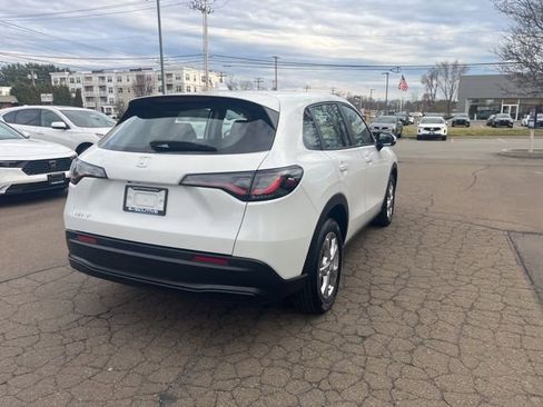 Used 2023 Honda HR-V LX image 11